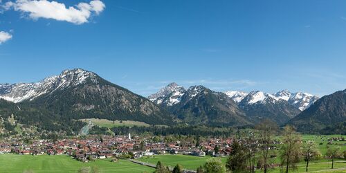 Oberstdorf und Bergpanorama