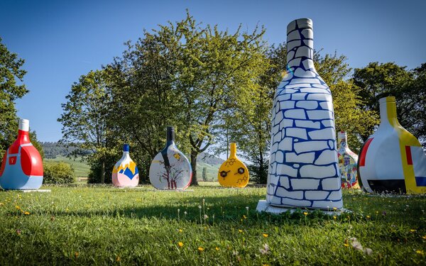 Iphofen Bocksbeutel am Stadtsee, Foto: Michael Koch