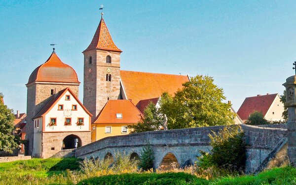 Altstadt Ornbau mit Brücke, Foto: Andreas Hub, Lizenz: TV Fränkisches Seenland