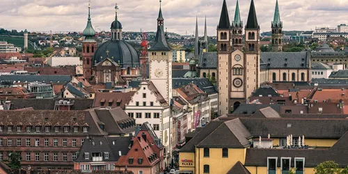 Würzburg: Prächtige Architektur und Wein-Genuss
