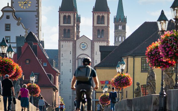 Alte Mainbrücke, Foto: Dietmar Denger