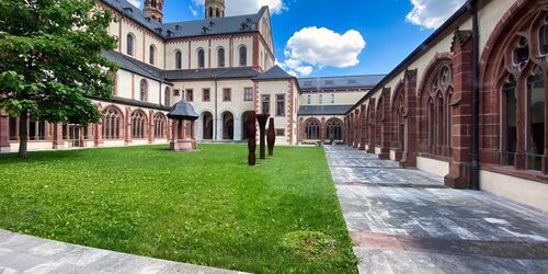 Dom, Kreuzgang