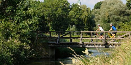 Radfahren-Natur-Stadt