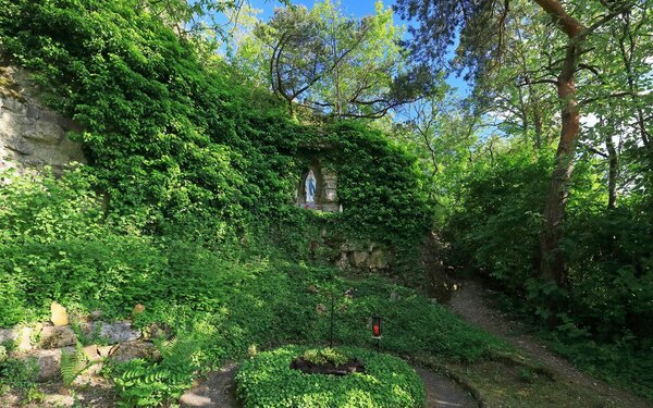 Die Gambach Grotte, auch Lourdes-Grotte genannt