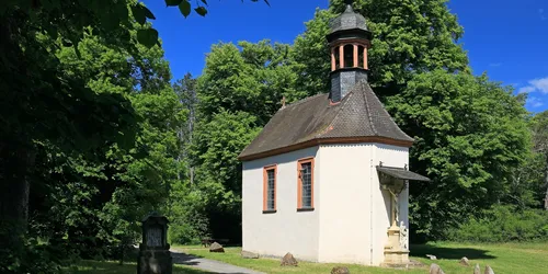 Die Kreuzkapelle Rohrbach, Foto: Uwe Miethe, Lizenz: DB
