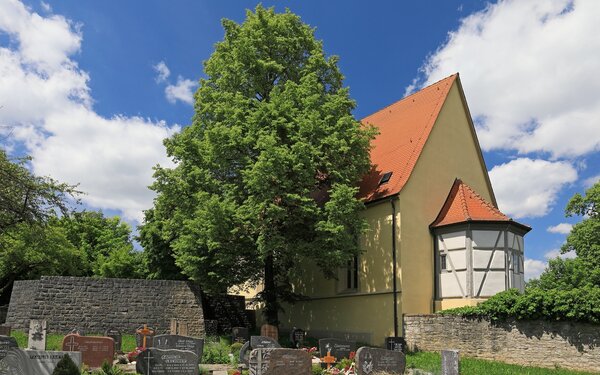 Die Kreuzkapelle Obernbreit, Foto: Uwe Miethe, Lizenz: DB