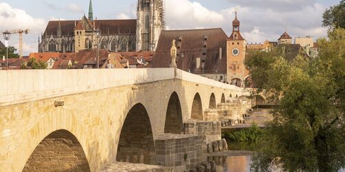 Steinerne Brücke und Dom Regensburg