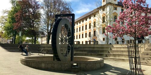 Mühlrad vor der Residenz in Kempten