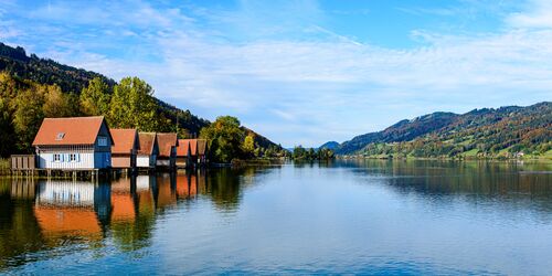 Bootshäuser und Großer Alpsee