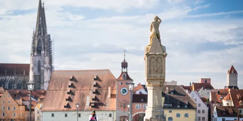 (c) erlebe.bayern - Dietmar Denger - Steinerne Brücke und Bruckmandl