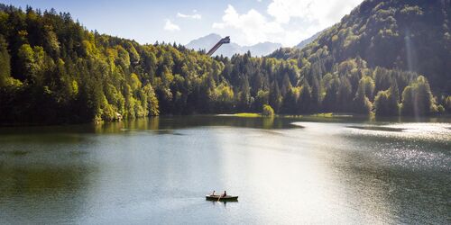 Ruderboot-auf-dem-Freibergsee-(c)-Tourismus-Oberstdorf---Eren-Karaman