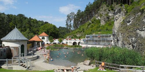 Luftaufnahme des Felsenbads Pottenstein