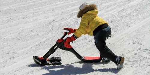 Snowbiker im Schnee