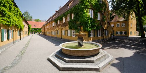 Fuggerei Augsburg: die seit 500 Jahren älteste bestehende Sozialsiedlung der Welt. 