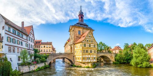 Rathaus in Bamberg mit Fluss